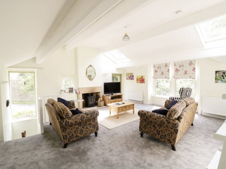 Family-friendly pleasant cottage with yard | Pets are welcome — photo 4