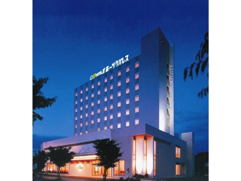 Hotel Okhotsk Palace