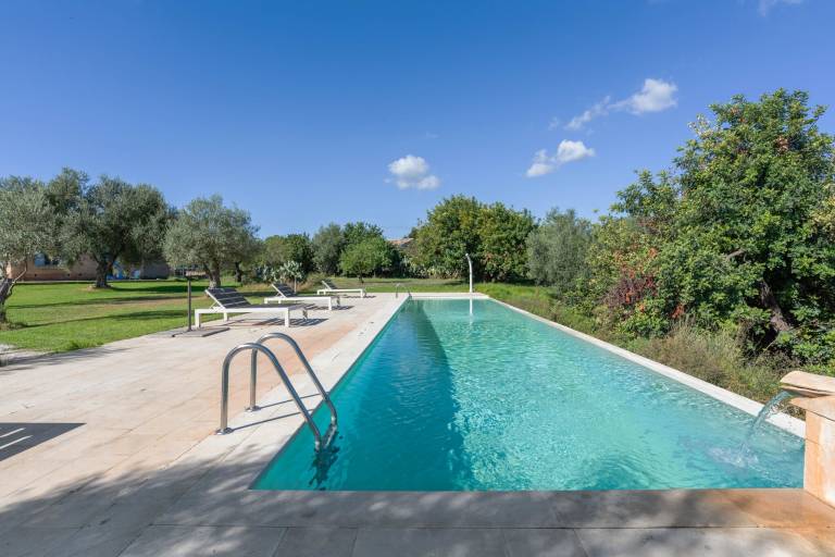Fully equipped farm with private pool, patio & yard | Pets allowed — photo 2