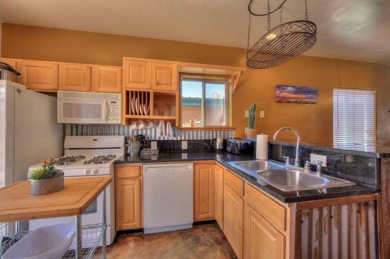 House with jacuzzi, terrace & BBQ | Pets are welcome — photo 4