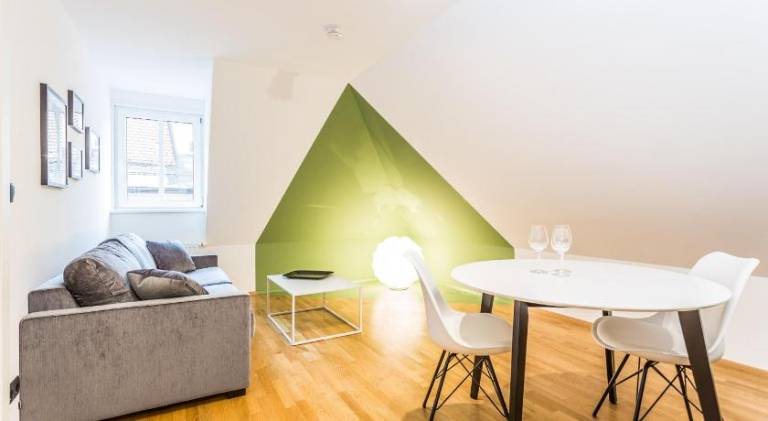 Beautiful apartment with terrace & yard | Close to Murinsel | Perfect for remote work | Pets allowed — photo 4