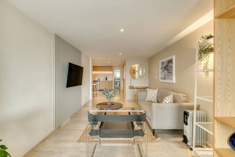 Apartment with fast internet & garden — photo 2