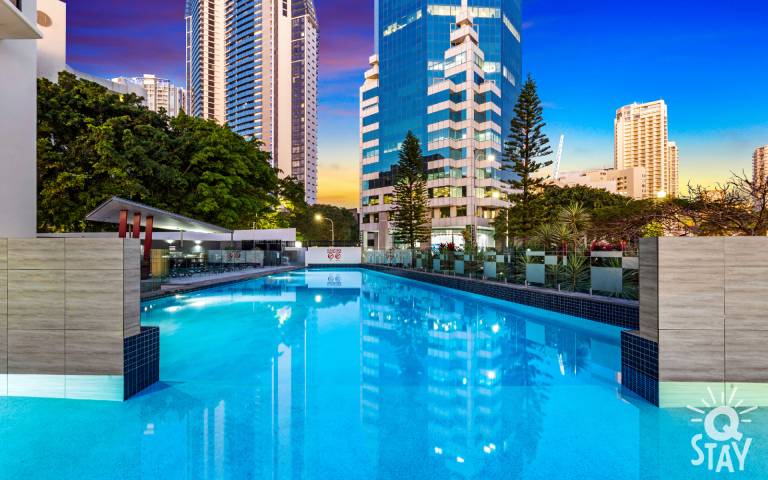Apartment Surfers Paradise