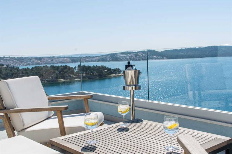 Fully equipped holiday apartment with patio & barbecue | City view | Beach nearby | Suitable for remote work | Pets are welcome — photo 3