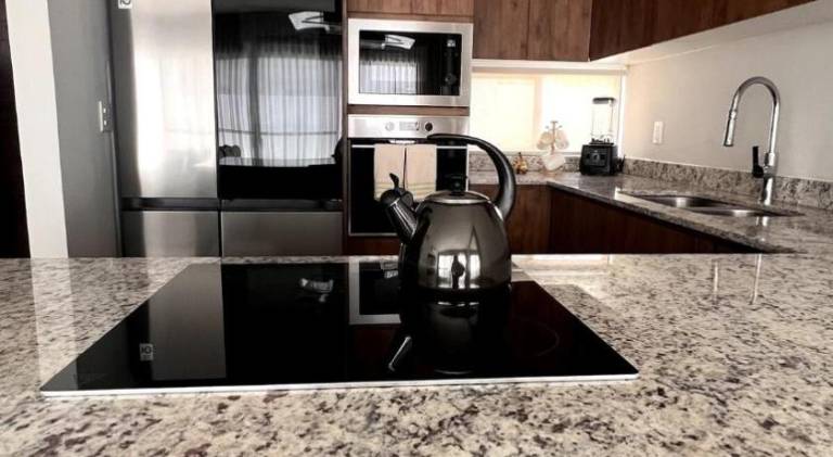 Ample house with barbeque, private pool & garden | Pet-friendly — photo 4