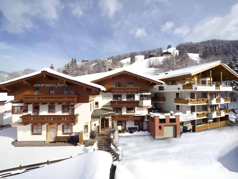 Hotel Astrid inklusive JokerCard & Pool in Saalbach-Hinterglemm