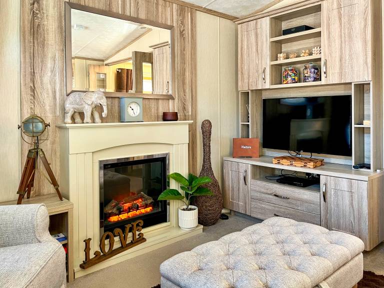 Children-friendly charming cottage with yard | River view | Pets are welcome — photo 2