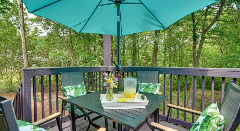 Vacation home with jacuzzi | Pets allowed — photo 4