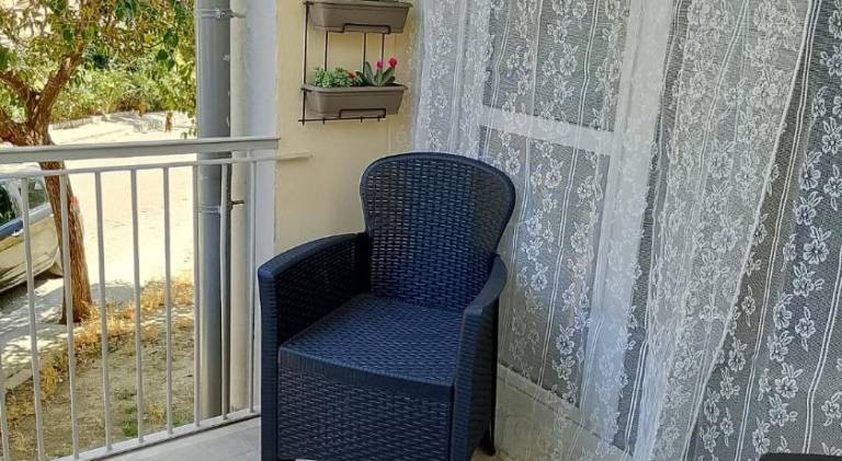 Serviced apartment with garden — photo 4