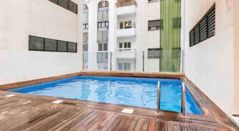 Apartment with pool — photo 5