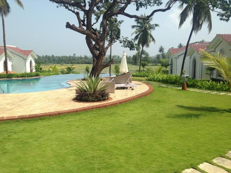 Vacation home with pool — photo 3