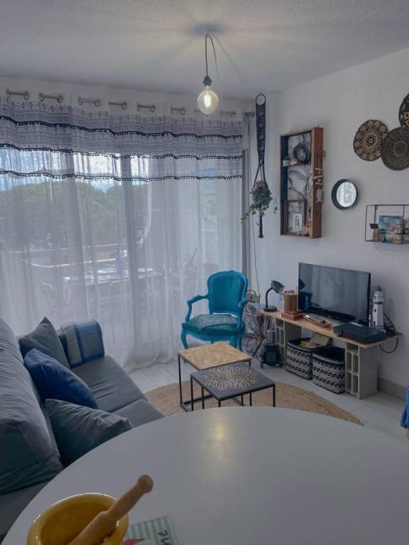 Apartment with 1 room for 4 persons — photo 2