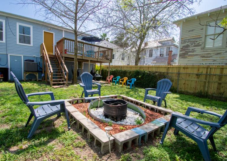 4513BENDEDOAKEENH - A Bended Oak Bungalow — photo 4