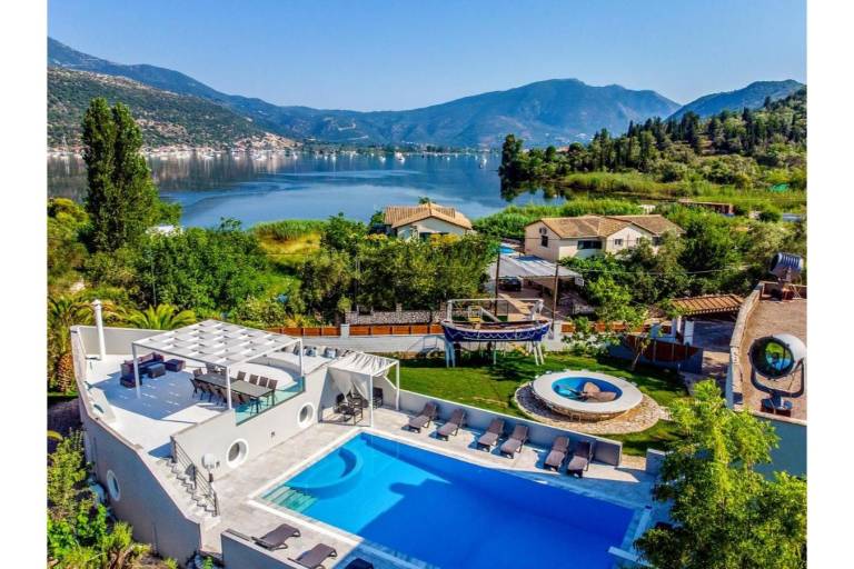 Villa 'Boat' with Sea View, Wi-Fi and Air Conditioning in Lefkada