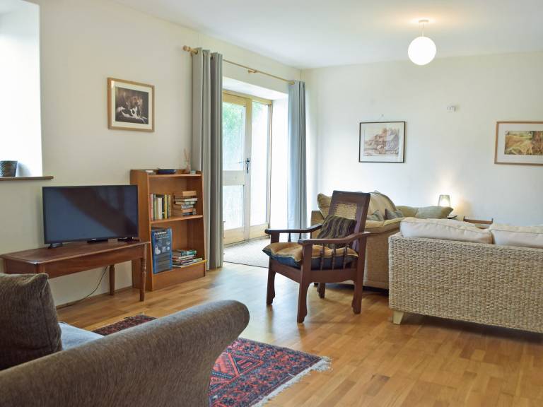 Cottage with 3 rooms for 6 persons — photo 3