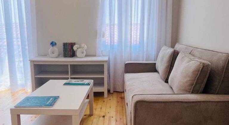 Apartment with 1 room for 4 persons — photo 2