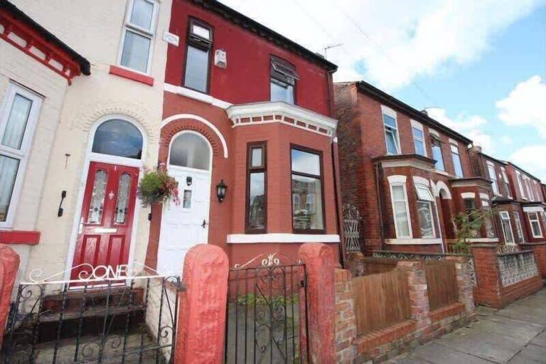 House  Salford