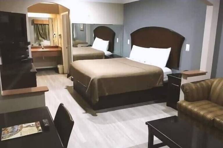 Hotel O Regency Suites Houston IAH Beltway 8
