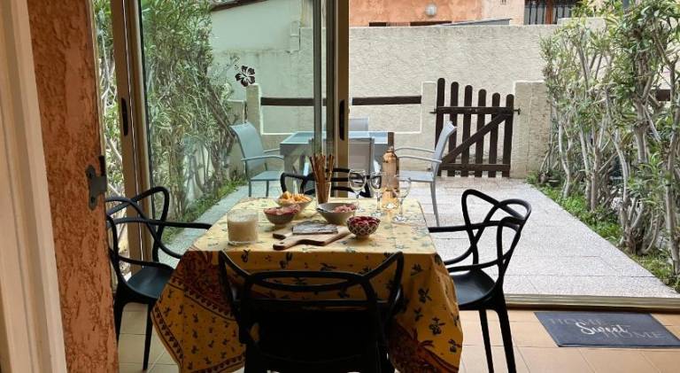 Apartment with garden & patio — photo 3
