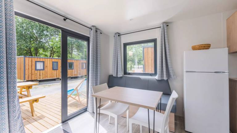 Mobile home with terrace — photo 4