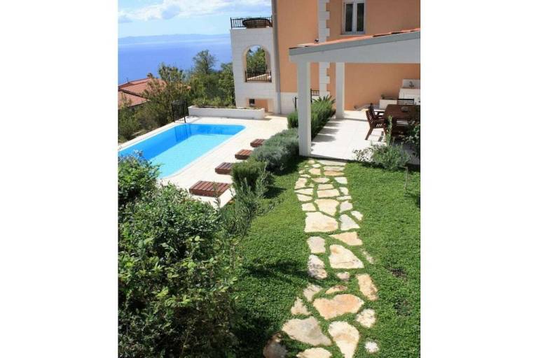 House with terrace & BBQ — photo 4