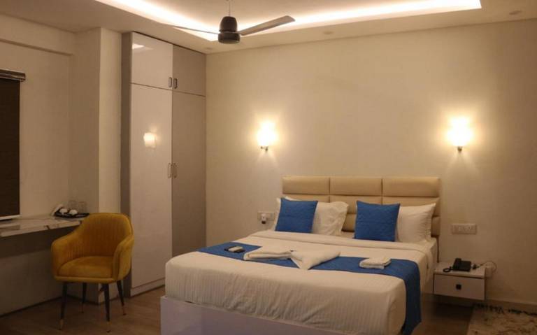 Niharika Heights Luxury Hotel in Bengaluru