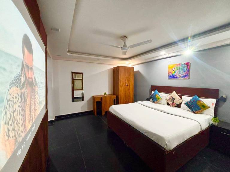 Vacation home with 1 room for 3 persons in Gurugram