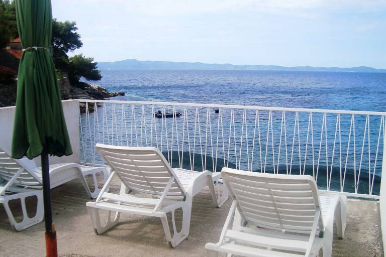 One bedroom apartment near beach Cove Skozanje, Hvar (A-4624-c) in Jelsa
