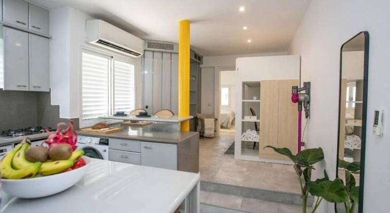 Prime Location 2BR Beach Flat — photo 4