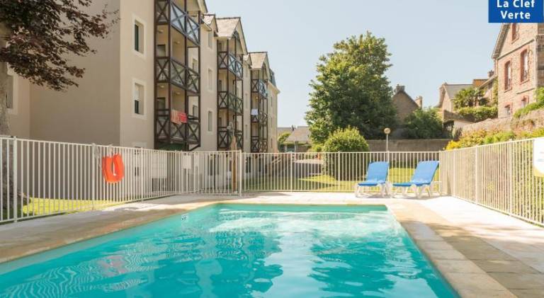 Serviced apartment with pool & garden | Close to the beach | Pets are welcome — photo 3