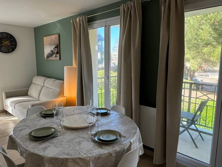 Apartment with 2 rooms for 6 persons — photo 3