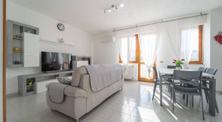 Rental apartment with 2 rooms for 6 persons — photo 2