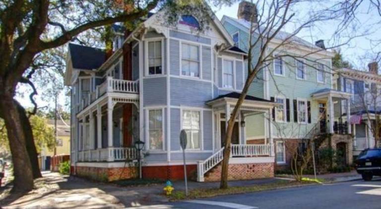 Vacation home with 6 rooms for 14 persons in Savannah, GA
