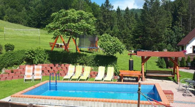 Farm with private pool, barbeque & yard | Pet-friendly — photo 3
