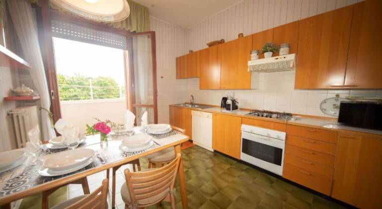 Rental apartment with 3 rooms for 6 persons — photo 2
