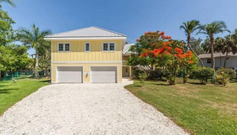 Villa  Villas