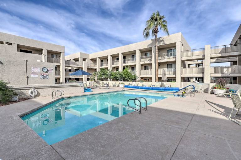 1 Mi to Old Town Scottsdale Condo w Pool Access