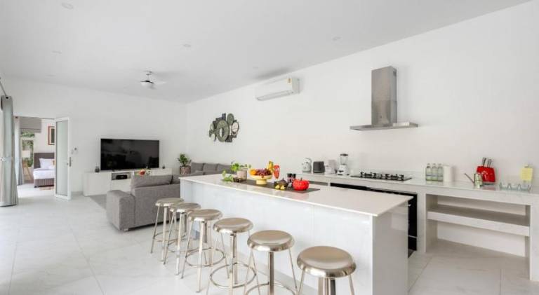 Bougain Villas Salad Beach — photo 3