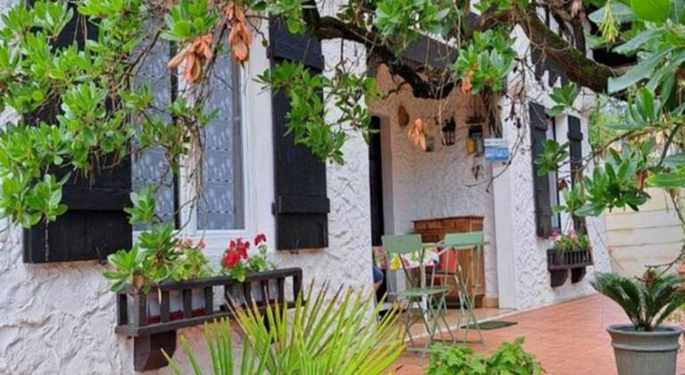 House with terrace, yard & grill — photo 3