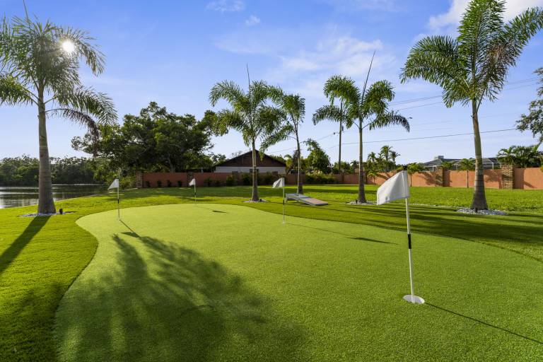 Gated, Heated Pool, Hot Tub, Putting Green, Game Room & More! — photo 4