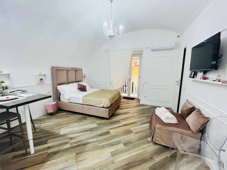 Vacation home | Close to Piazza del Plebiscito in Naples