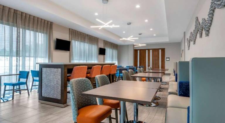 Comfort Suites Gainesville Near University — photo 5