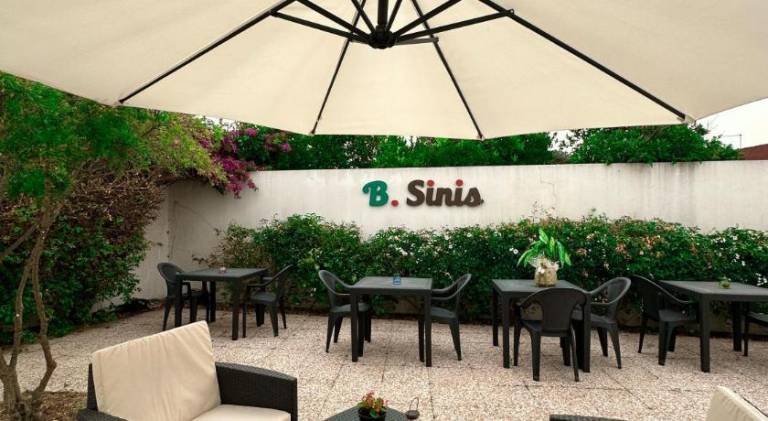 B. SINIS — photo 3