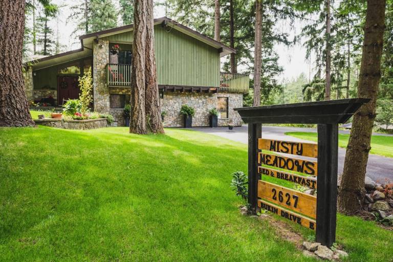 Bed & Breakfast  Highlands
