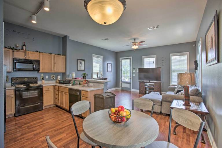 Cabin Mid-City