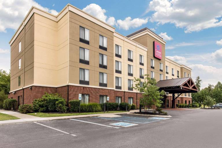 Comfort Suites Manchester near Arnold AFB in Manchester, TN