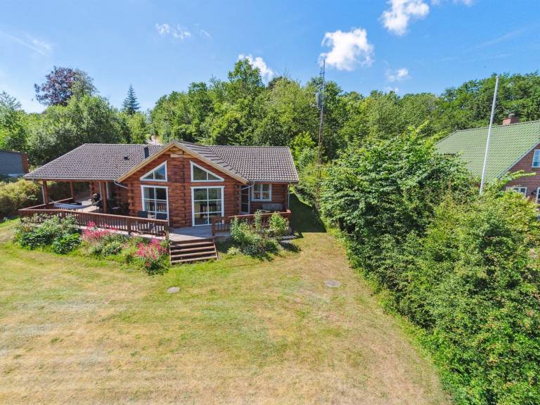 Children-friendly lovely vacation home with patio & barbeque | Sea view | Beach nearby | Pets allowed — photo 3