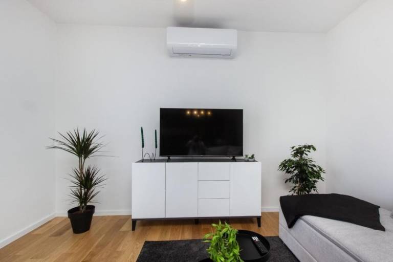 Two bedroom apartment with terrace Trogir (A-25365-a) — photo 4