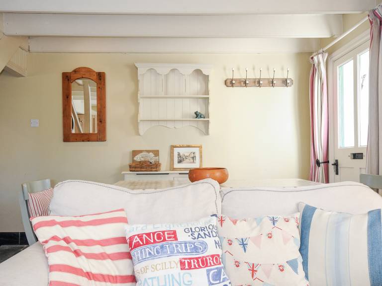 Cottage with garden | Beach view — photo 5