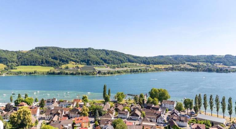 Vacation home with barbeque, terrace & yard in Konstanz